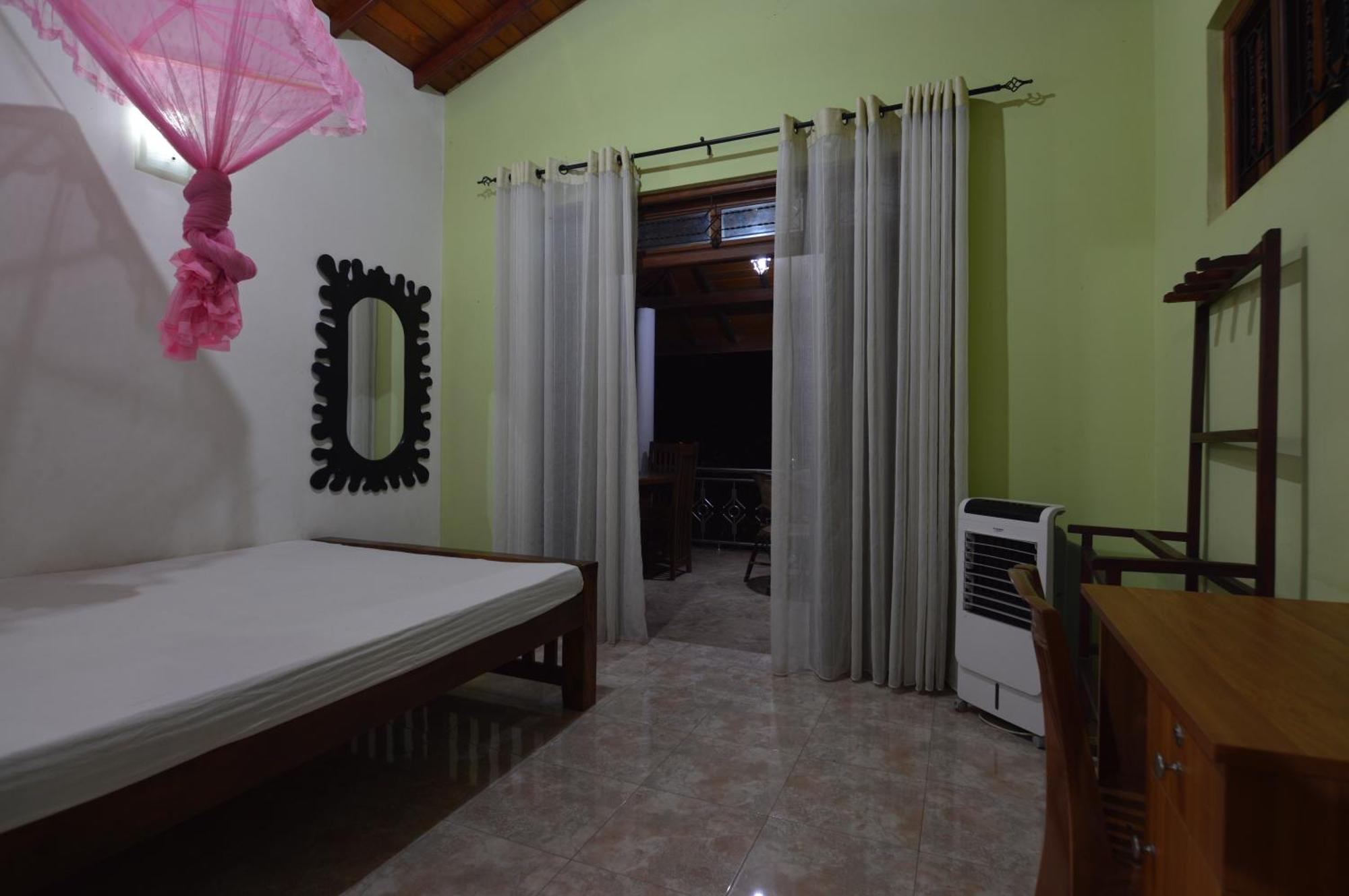 Binara Home Stay Polonnaruwa Esterno foto